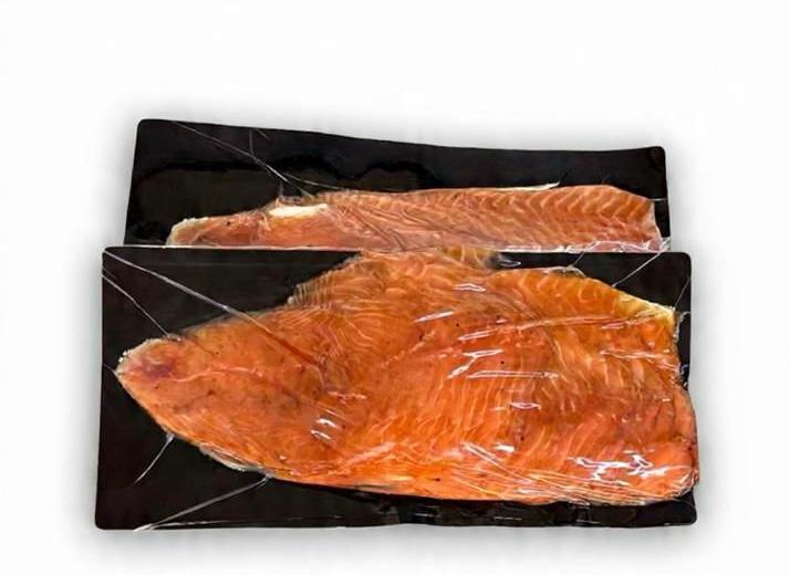 Salmón Ahumado Feteado